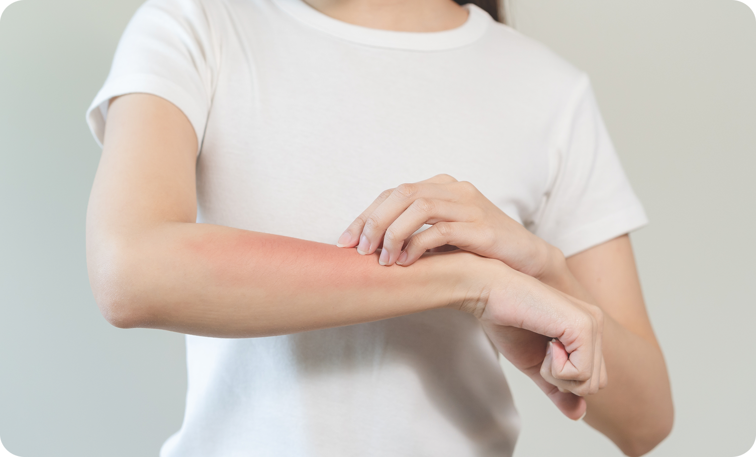 レーザー照射後に赤みが出る理由と対処法